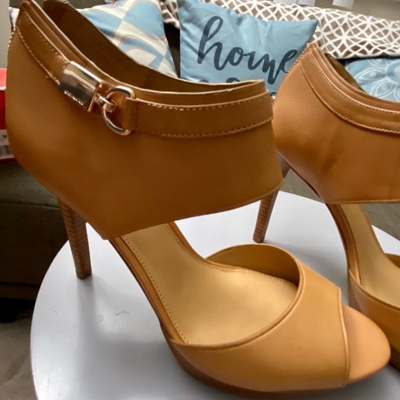 Sandals with heels - Picture 3 of 5